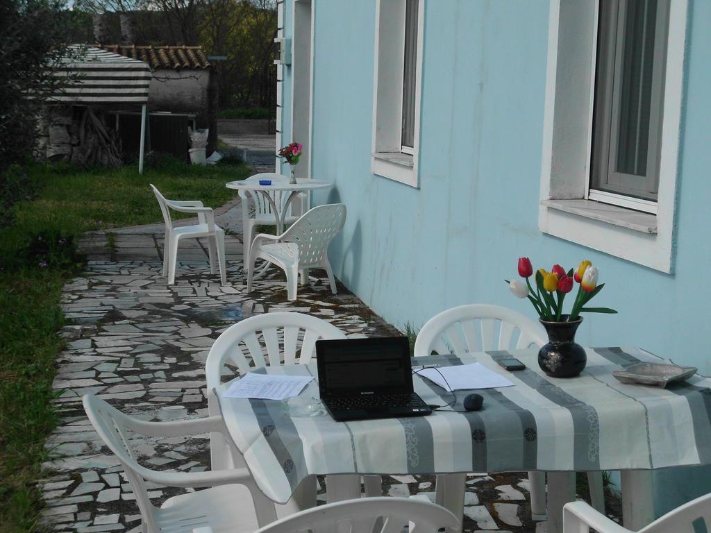 Ferienwohnung Tom'S House Skriperon Exterior foto